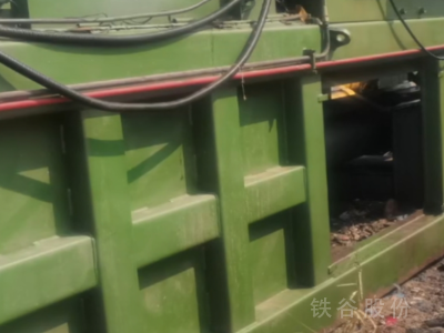 華宏科技160噸打包機提升門圖2