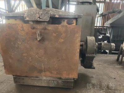 出售1.5噸串聯中頻爐，九成新，低壓380V圖2
