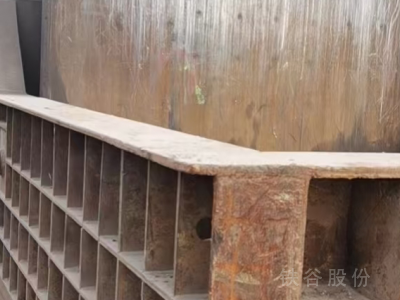 江陰華磊315噸打包機(jī)，3米乘3.5米包700帶油出售圖5