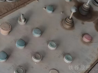 江陰華磊315噸打包機(jī)，3米乘3.5米包700帶油出售圖6