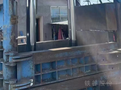 迅達(dá)300噸立式打包機(jī)，1000*2000，低價(jià)出售圖2