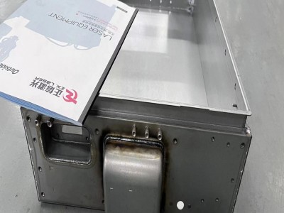 鈑金箱體連續光纖激光焊接機圖3